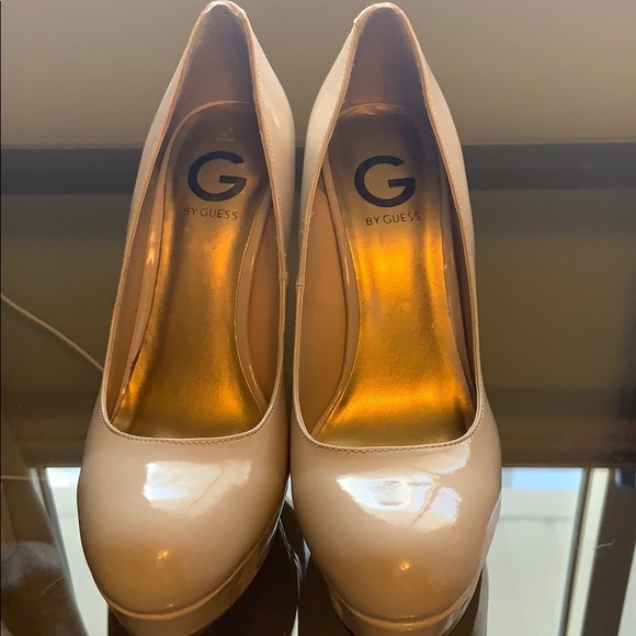 Nude patent leather heels - Picture 2 of 3